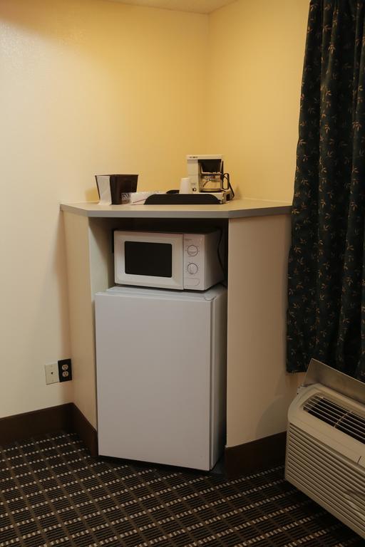 Budget Inn - Washington Экстерьер фото