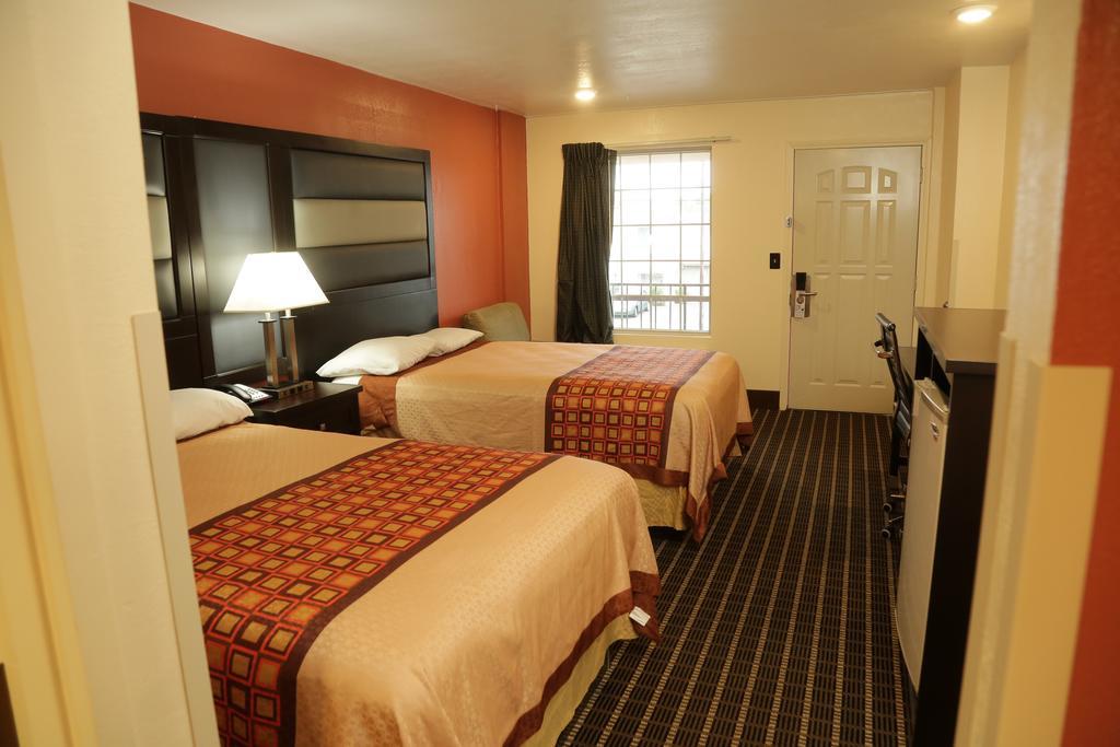 Budget Inn - Washington Экстерьер фото