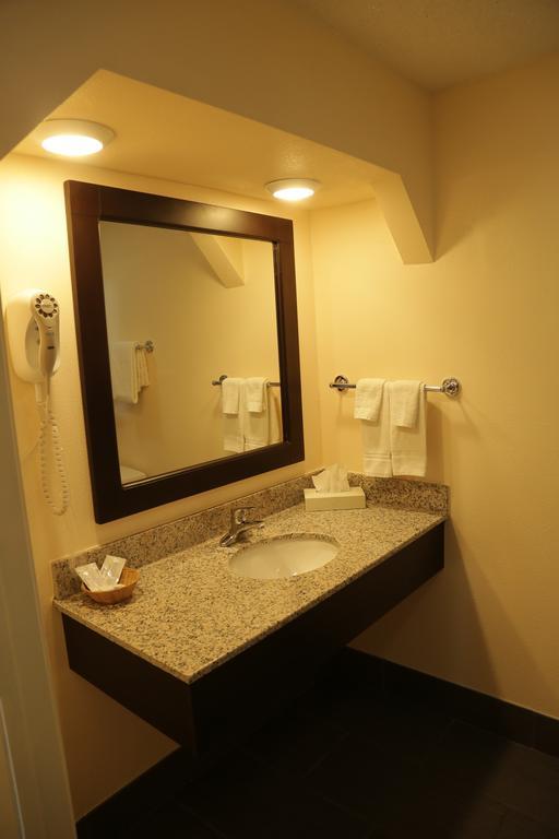 Budget Inn - Washington Экстерьер фото